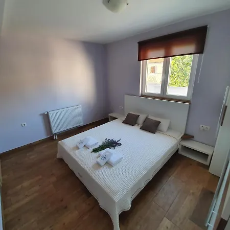 Bbjezera Apartment Jezera