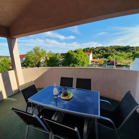 Bbjezera Apartment Jezera